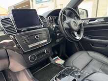 Mercedes-Benz GLS GLS350d V6 AMG Line - U11261