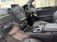 Mercedes-Benz GLS GLS350d V6 AMG Line - U11261
