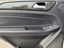 Mercedes-Benz GLS GLS350d V6 AMG Line - U11261