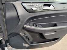 Mercedes-Benz GLS GLS350d V6 AMG Line - U11261