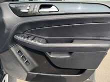 Mercedes-Benz GLS GLS350d V6 AMG Line - U11261
