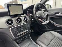 Mercedes-Benz CLA CLA220d AMG Line - U11279