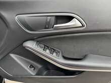 Mercedes-Benz CLA CLA220d AMG Line - U11279
