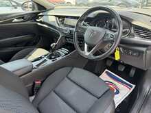 Vauxhall Insignia Turbo D SE Edition - U11311