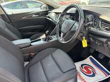 Vauxhall Insignia Turbo D SE Edition - U11311