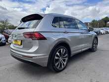 Volkswagen Tiguan TDI BlueMotion Tech R-Line - U11323