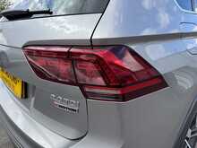 Volkswagen Tiguan TDI BlueMotion Tech R-Line - U11323