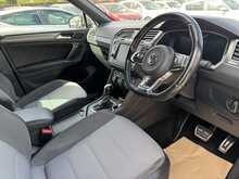 Volkswagen Tiguan TDI BlueMotion Tech R-Line - U11323