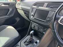Volkswagen Tiguan TDI BlueMotion Tech R-Line - U11323