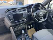 Volkswagen Tiguan TDI BlueMotion Tech R-Line - U11323