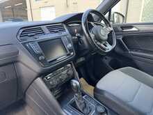 Volkswagen Tiguan TDI BlueMotion Tech R-Line - U11323