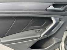 Volkswagen Tiguan TDI BlueMotion Tech R-Line - U11323