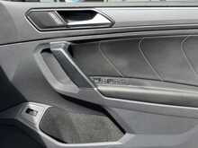 Volkswagen Tiguan TDI BlueMotion Tech R-Line - U11323