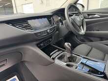 Vauxhall Insignia Turbo D Design - U11325