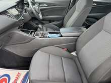 Vauxhall Insignia Turbo D Design - U11325