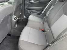 Vauxhall Insignia Turbo D Design - U11325
