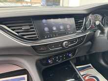 Vauxhall Insignia Turbo D Design - U11325