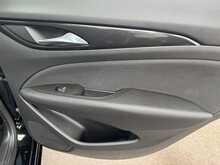 Vauxhall Insignia Turbo D Design - U11325