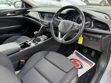 Vauxhall Insignia Turbo D Design - U11326