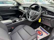 Vauxhall Insignia Turbo D Design - U11326