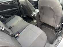 Vauxhall Insignia Turbo D Design - U11326