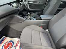 Vauxhall Insignia Turbo D Design - U11326