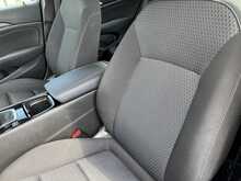 Vauxhall Insignia Turbo D Design - U11326