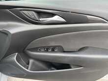 Vauxhall Insignia Turbo D Design - U11326