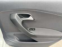 Volkswagen Polo TSI BlueMotion Tech SE - U11328