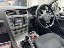 Volkswagen Golf TSI BlueMotion Tech SE - U11336