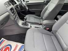 Volkswagen Golf TSI BlueMotion Tech SE - U11336
