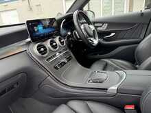 Mercedes-Benz GLC GLC300e AMG Line - U11341