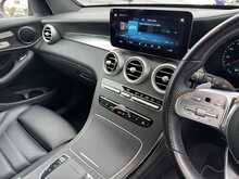 Mercedes-Benz GLC GLC300e AMG Line - U11341