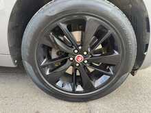 Jaguar F-PACE D200 MHEV R-Dynamic SE - U11349