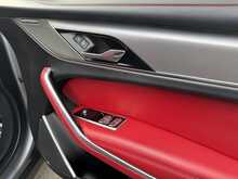 Jaguar F-PACE D200 MHEV R-Dynamic SE - U11349
