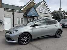 Toyota Auris VVT-h Design - U11364