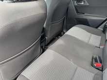 Toyota Auris VVT-h Design - U11364