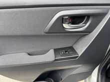 Toyota Auris VVT-h Design - U11364