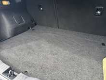 Toyota Auris VVT-h Design - U11364