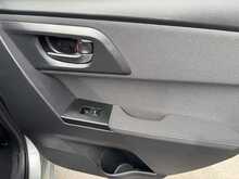 Toyota Auris VVT-h Design - U11364