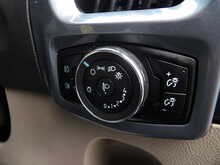 Ford Tourneo Custom 300 TDCi Limited - U6060