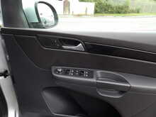 SEAT Alhambra TDI SE Lux - U6064