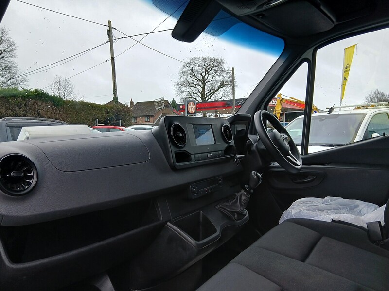 Mercedes-Benz 315 CDI Progressive 2.0 5dr Panel Van Manual Diesel 2.0 5dr Panel Van Manual Diesel