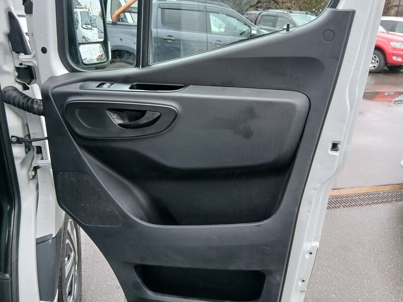 Mercedes-Benz 315 CDI Progressive 2.0 5dr Panel Van Manual Diesel 2.0 5dr Panel Van Manual Diesel