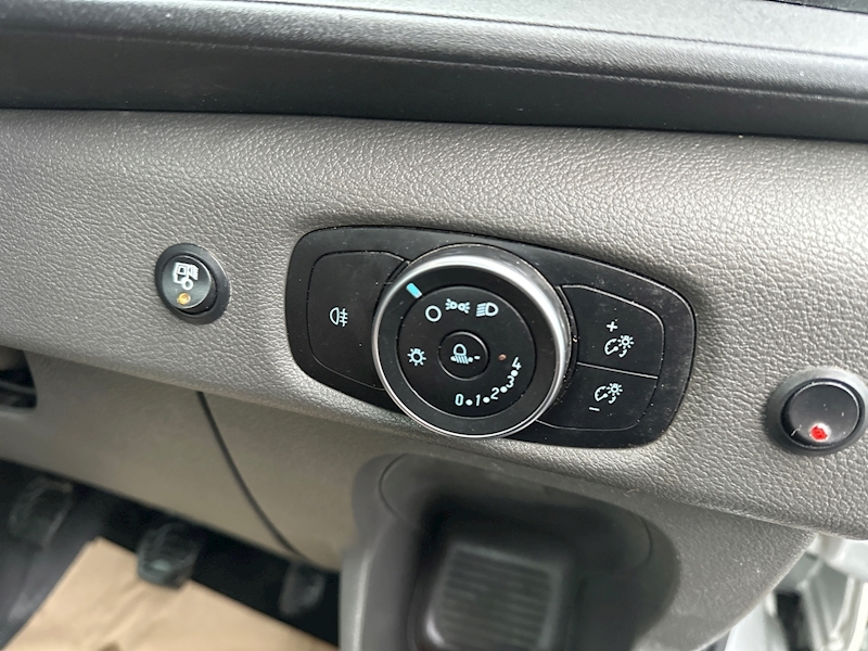 Ford 350 EcoBlue Leader 2.0 2dr Dropside Manual Diesel