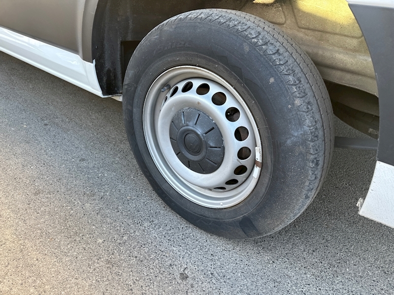 Volkswagen 2.0 TDI CR35 Trendline Panel Van 5dr Diesel Manual FWD LWB High Roof Euro 6 (s/s) (140 ps)