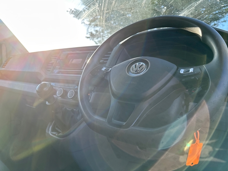 Volkswagen 2.0 TDI CR35 Trendline Panel Van 5dr Diesel Manual FWD LWB High Roof Euro 6 (s/s) (140 ps)