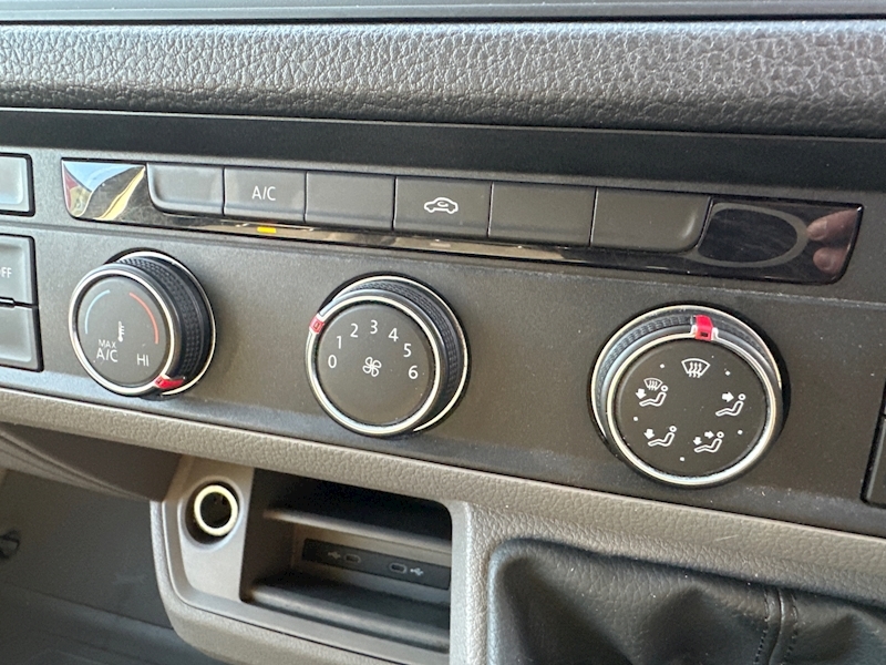 Volkswagen 2.0 TDI CR35 Trendline Panel Van 5dr Diesel Manual FWD LWB High Roof Euro 6 (s/s) (140 ps)