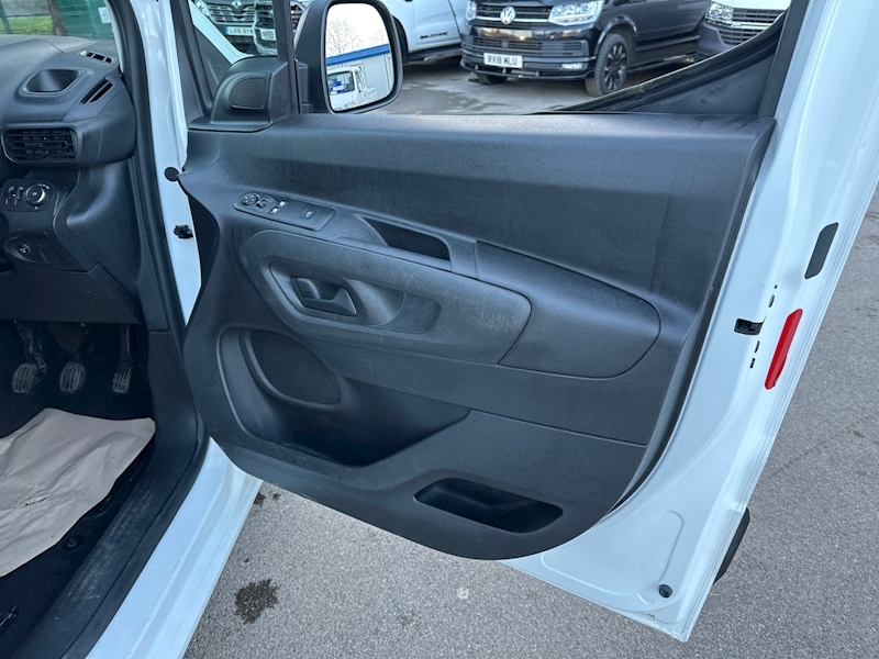 Vauxhall 1.5 Turbo D 2000 Sportive Panel Van 4dr Diesel Manual L1 H1 Euro 6 (s/s) (75 ps)