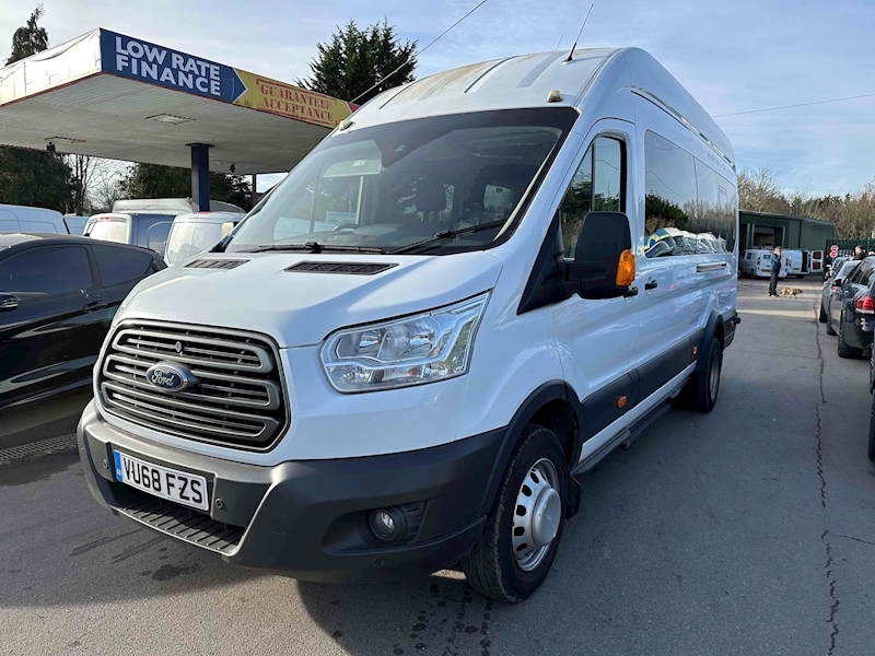 Ford TDCi 460 Trend Minibus 2.2 Manual Diesel
